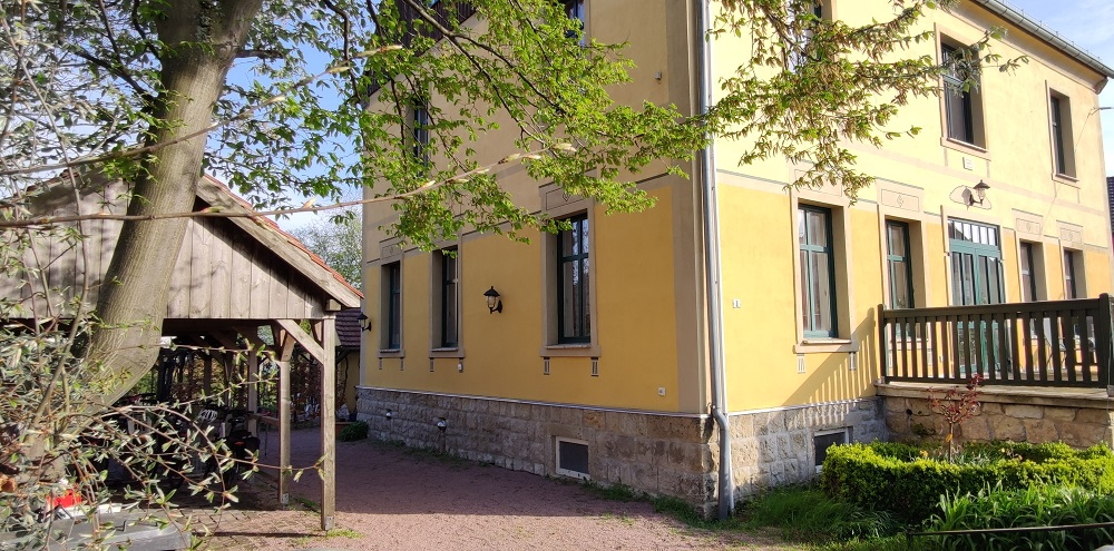 Ansicht Villa Grieß Dresden Carport